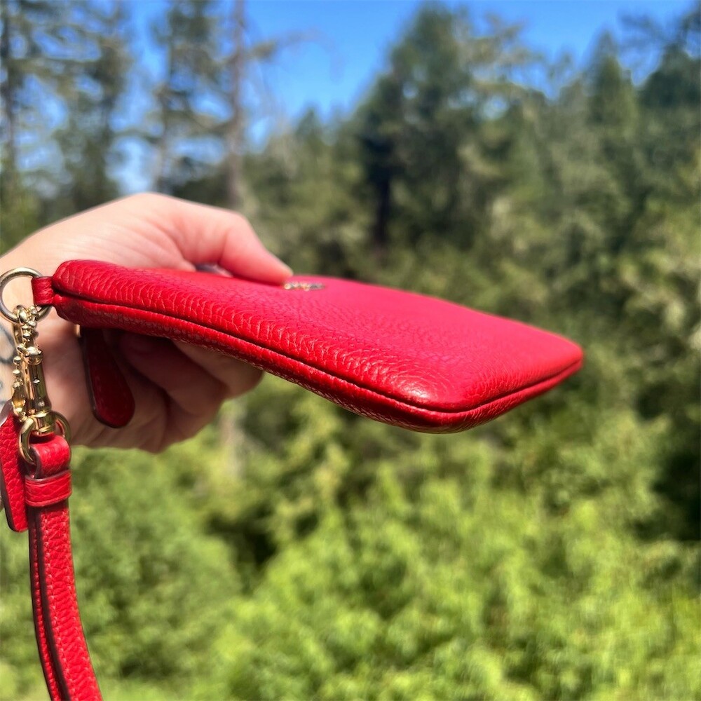 COACH RED Small Pebble Leather Wristlet
Wallet Clutch Gold Hardware AUTHENTIC - Picture 5 of 11